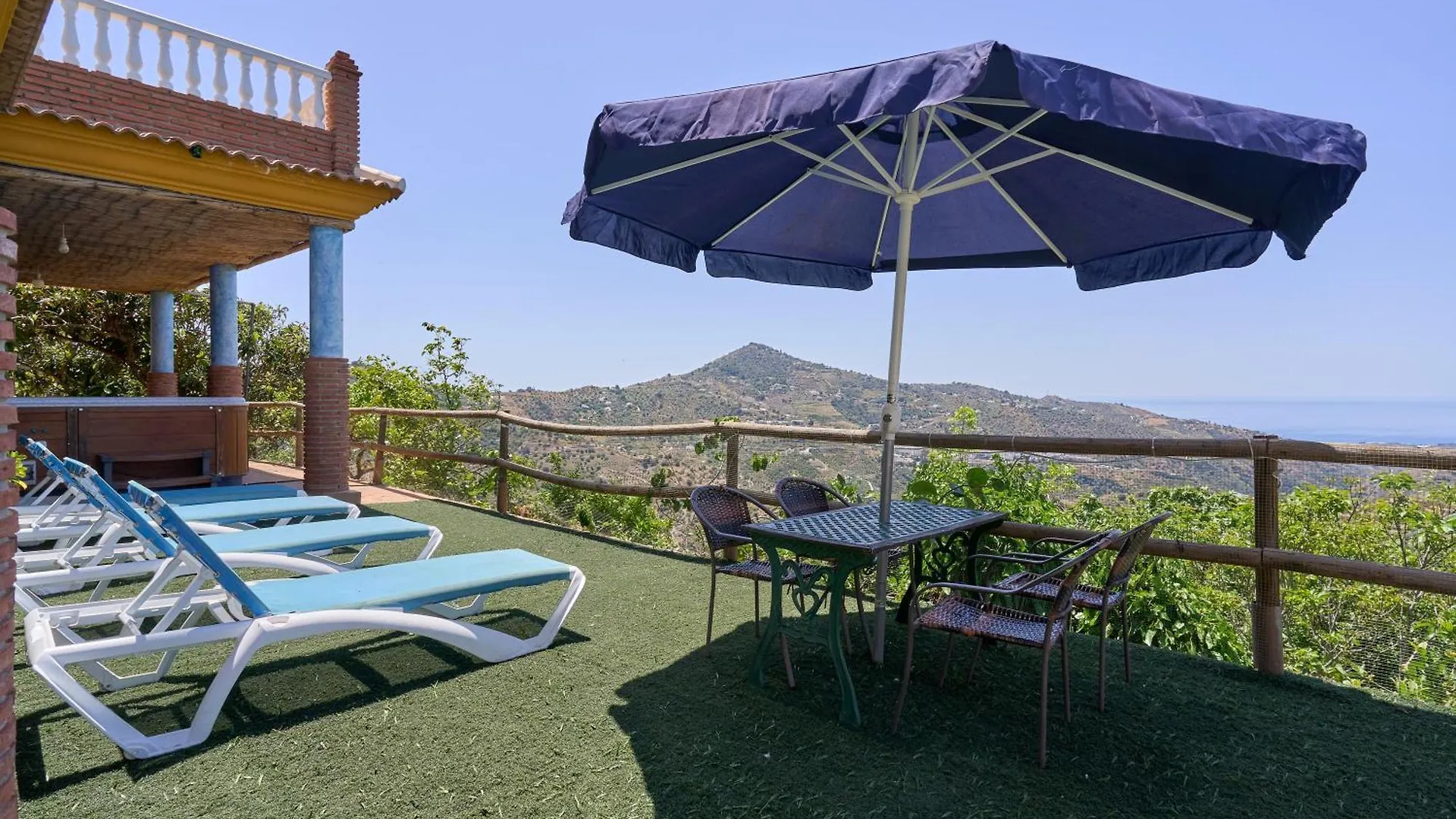 Villa Cortijo la Encina Sayalonga Сasa de vacaciones